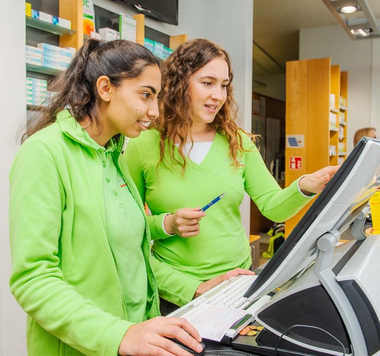 jagsttal-apotheke-moeckmuehl-persoenlich-gespraech